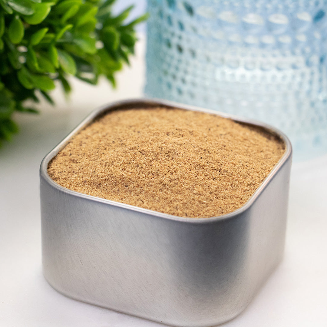 Quatre Epices Spice Blend in square tin